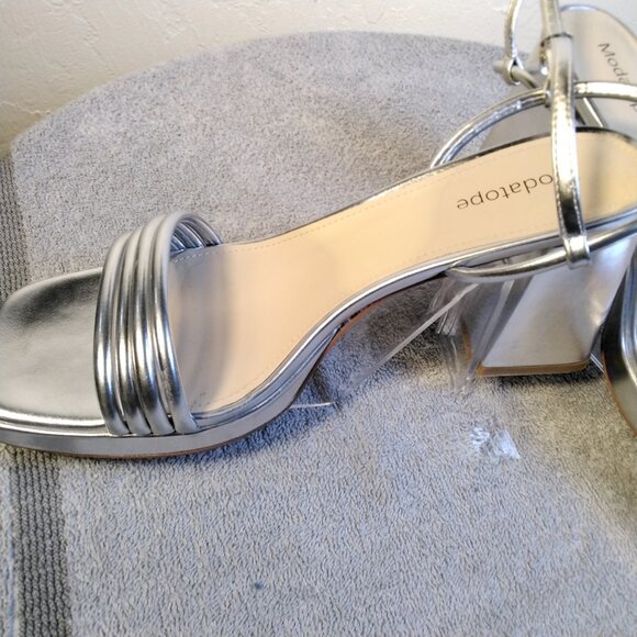 Chic & Modern Modatope Silver Metallic Block Heels Size 10 Ankle Strap Platform - Picture 9 of 16